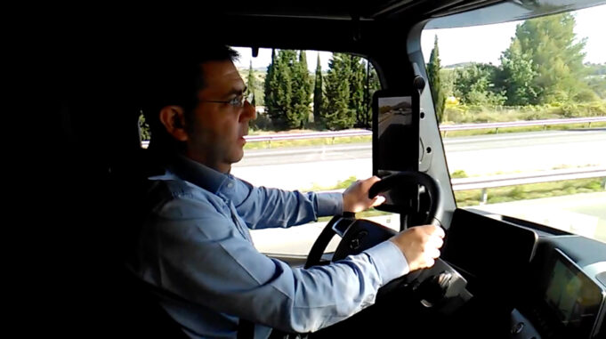 Is it easy to drive the New Mercedes-Benz Actros?