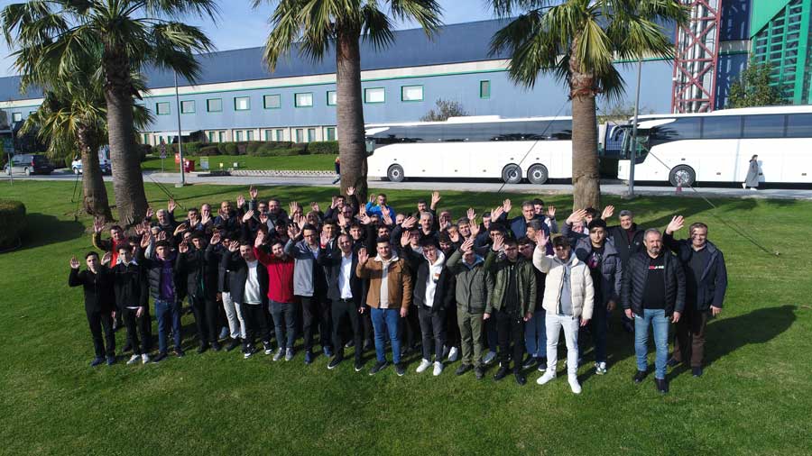 Mercedes-Benz Türk “EML’miz Geleceğin Yıldızı” öğrencilerini İstanbul’da ağırladı Mercedes-Benz Türk