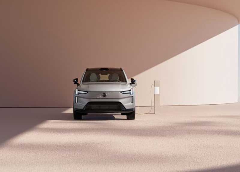 Volvo Cars to go fully electric with European Investment Bank backing Volvo Car Corporation