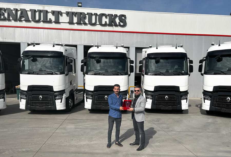 Özaşkın Trans, yeni Renault Trucks çekiciler ile yakıt tüketimini düşürdü Renault Trucks T 520