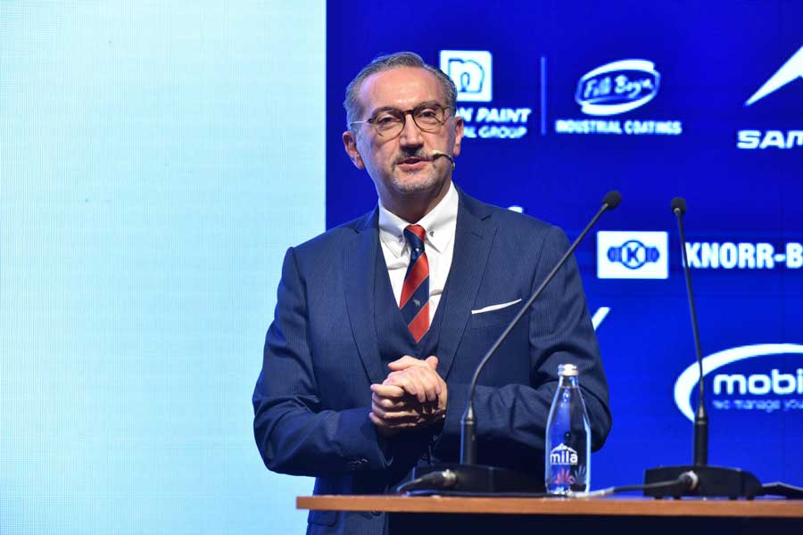 Schmitz Cargobull, TREDER Ağır Vasıta Treyler Zirvesi’ne katıldı Schmitz Cargobull Türkiye CEO'su M. Kerem Taş