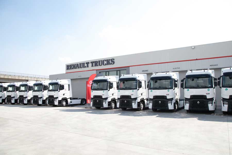 Nusaybin Kayar ve Kamuran Kayar firmaları, Renault Trucks filolarını yeniledi Renault Trucks