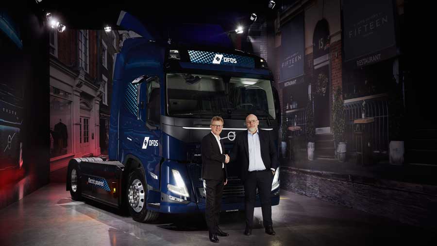 Volvo, DFDS’den 100 elektrikli kamyon siparişi aldı Volvo Trucks