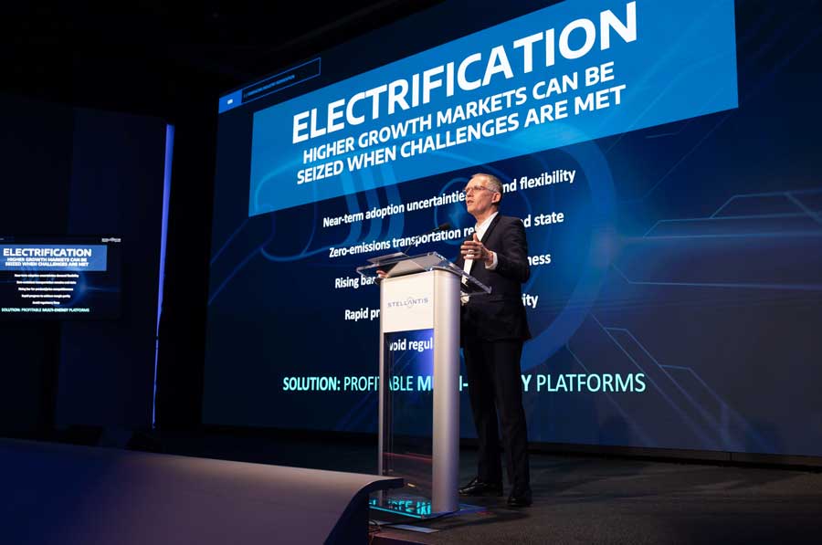 Stellantis, 2024 Yatırımcı Günü’nü gerçekleştirdi Stellantis CEO’su Carlos Tavares