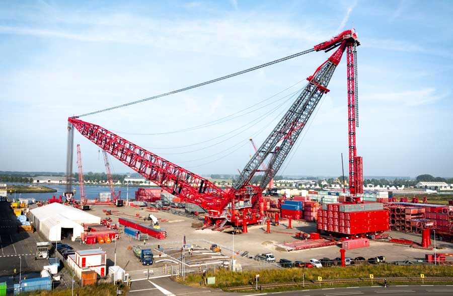 Mammoet launches world’s strongest land-based crane Mammoet SK6000