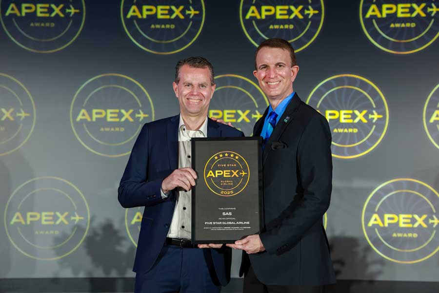 SAS recognized for customer-centric excellence with Five Star rating at 2025 APEX Awards SAS