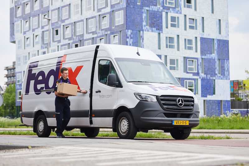 FedEx’in araştırmasına göre Türkiye’deki paket teslimatları yoğun tatil sezonunda 476 milyon gönderiyi aşacak FedEx