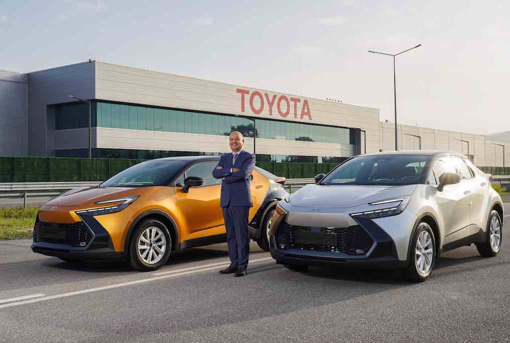 Toyota Otomotiv Sanayi Türkiye, 30 yıldır dünyaya yüksek kaliteli otomobiller üretiyor Toyota Otomotiv Sanayi Türkiye A.Ş. Genel Müdürü ve CEO’su Erdoğan Şahin