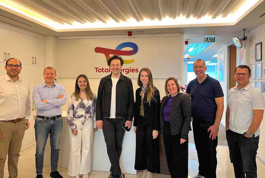 TotalEnergies’ten ustalara teşekkür kitabı: “Benim Ustam Bir Kahraman” TotalEnergies