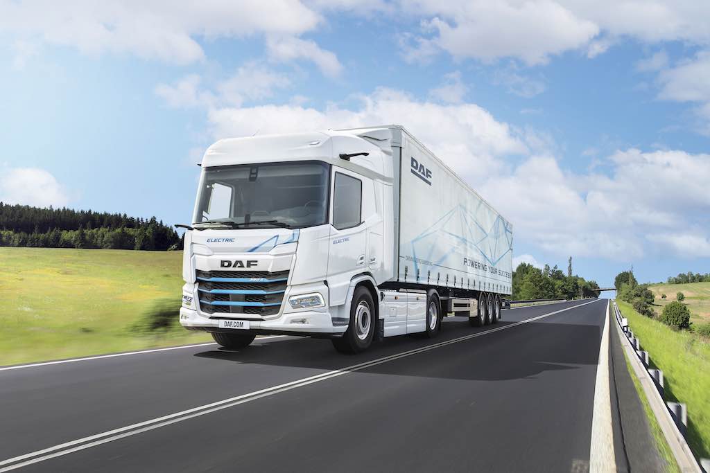 DAF Trucks and TotalEnergies join forces to accelerate decarbonization of road transport DAF Trucks N.V. and TotalEnergies