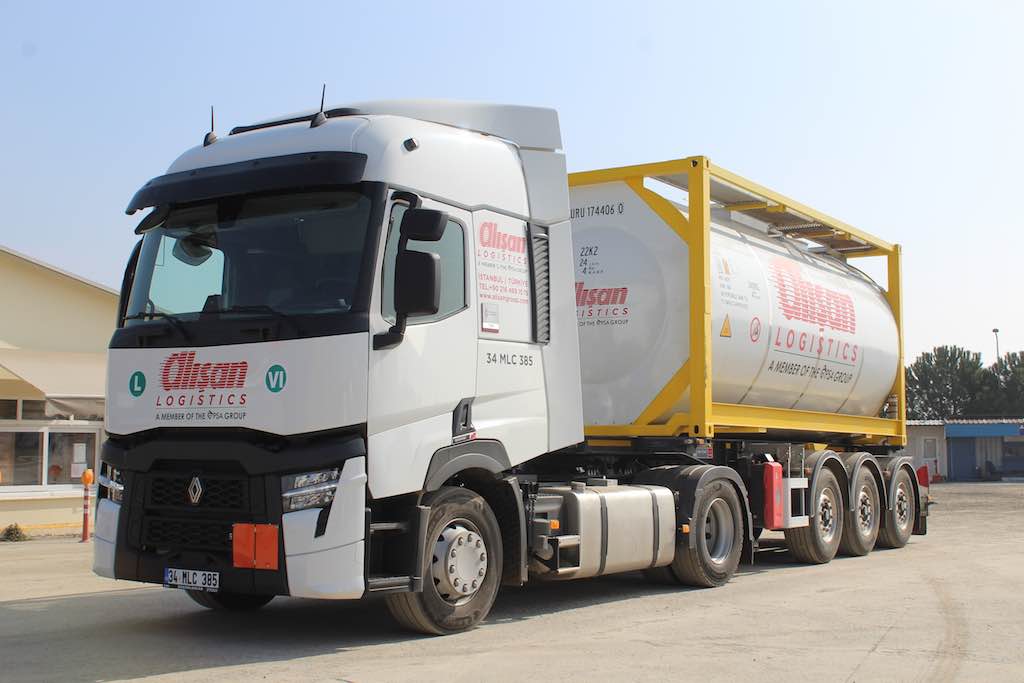 Alışan Lojistik, ADR’ye uygun ekipman yatırımları yaparak filosunu büyütmeyi sürdürüyor Alışan Lojistik