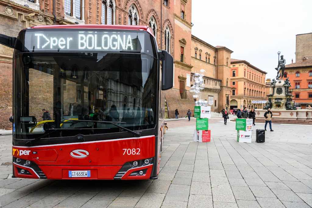 Solaris, Bologna’ya ilk hidrojenli otobüsleri teslim etti Solaris Bus & Coach