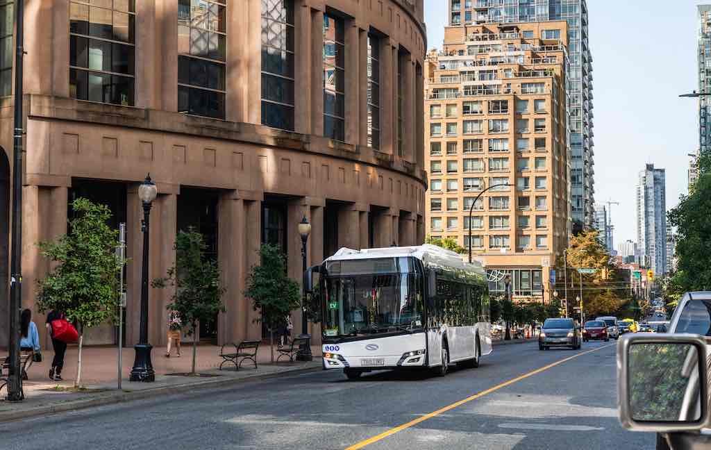 Solaris, troleybüs teslimatları için ilk Kanada sözleşmesini imzaladı Solaris Trollino 12