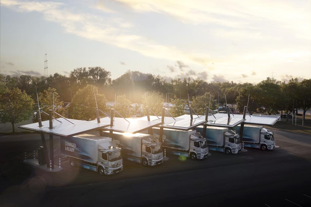 Daimler Truck, Avrupa’nın en büyük yarı halka açık şarj ağını kurmayı planlıyor TruckCharge