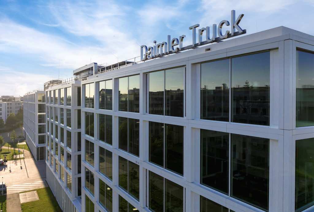 Daimler Truck unit sales in Q1: 99,812 units Daimler Truck