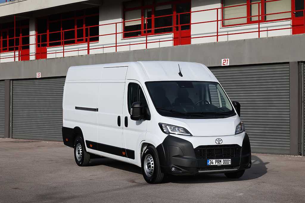 Toyota Yeni PROACE MAX satışa sunuldu Toyota Proace Max