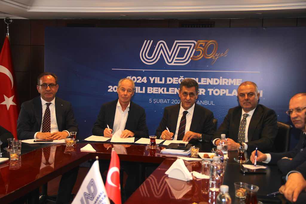 und-ve-move-expert-isbirligiyle-und-uyelerine-ozel-avantajli-hizmetler UND