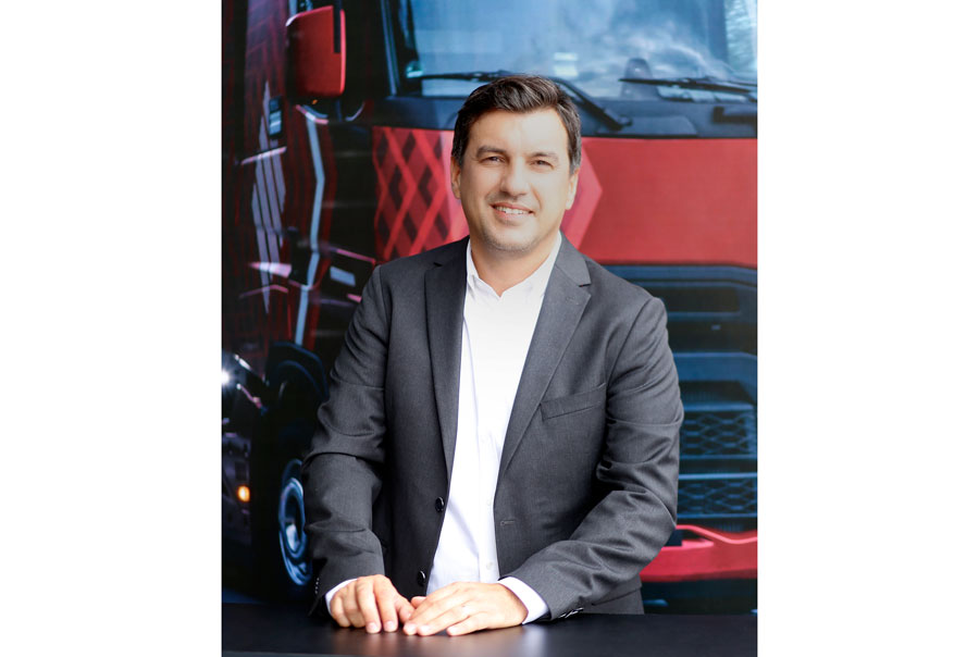 Renault Trucks Türkiye’den global arenaya transfer: Özgür Fırat’a uluslararası görev Renault Trucks Türkiye Satış Direktörü Özgür Fırat