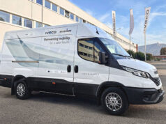 IVECO, Accenture ile işbirliği yaparak V2X Teknolojisi aracılığıyla Akıllı ve Güvenli Yol Hareketliliği’ni geliştiriyor IVECO eDaily V2X