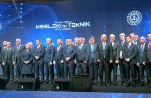 UND, “Türkiye Yüzyılı Mesleki ve Teknik Eğitim Zirvesi”ne katılarak meslek liselerinde okutulan ulaştırma ve lojistik müfredatına katkı sundu UND
