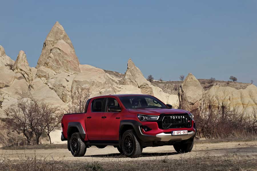 Toyota Hilux GR SPORT