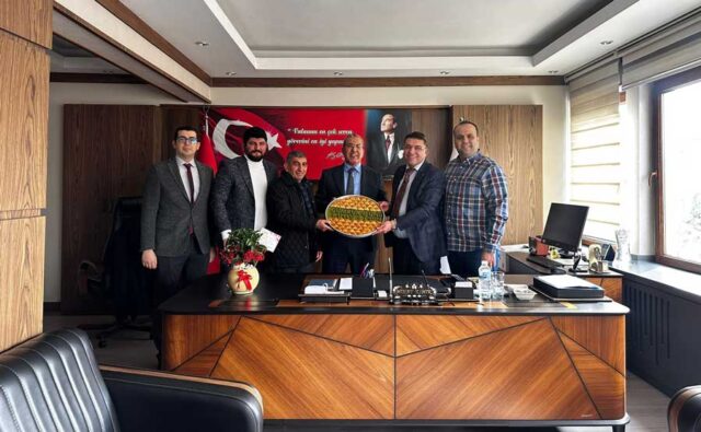 und-heyeti-dunya-gumruk-gunu-vesilesiyle-gap-gumruk-ve-dis-ticaret-bolge-muduru-sayin-nihat-kinik-i-ziyaret-etti UND