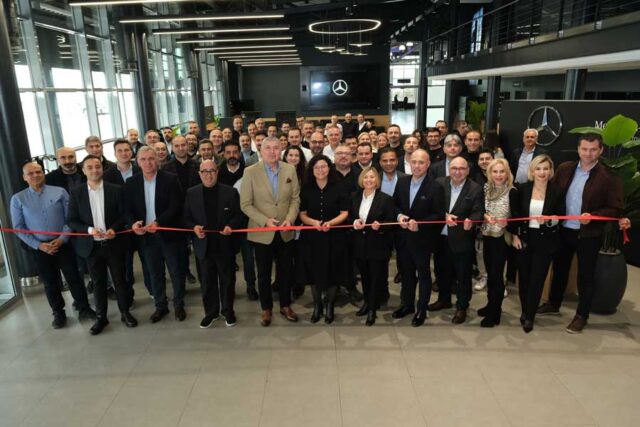 Mercedes-Benz-Turk-Aksaray-Musteri-Merkezi-Yenilendi_2 Mercedes-Benz Türk