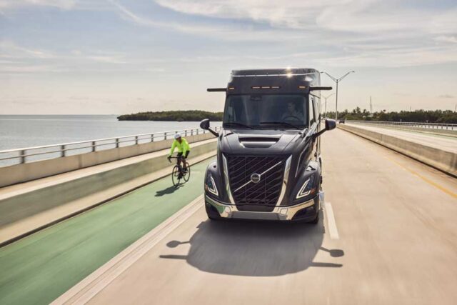 Volvo VNR