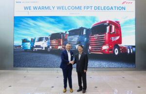 FPT ve Tata Daewoo Mobility, stratejik işbirliklerini güçlendiriyor Iveco Group Güç Aktarma Organları İş Birimi Başkanı Sylvain Blaise ve Tata Daewoo Mobility CEO'su ve Başkanı TS Kim