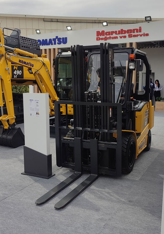 Komatsu FB30-12 forklift
