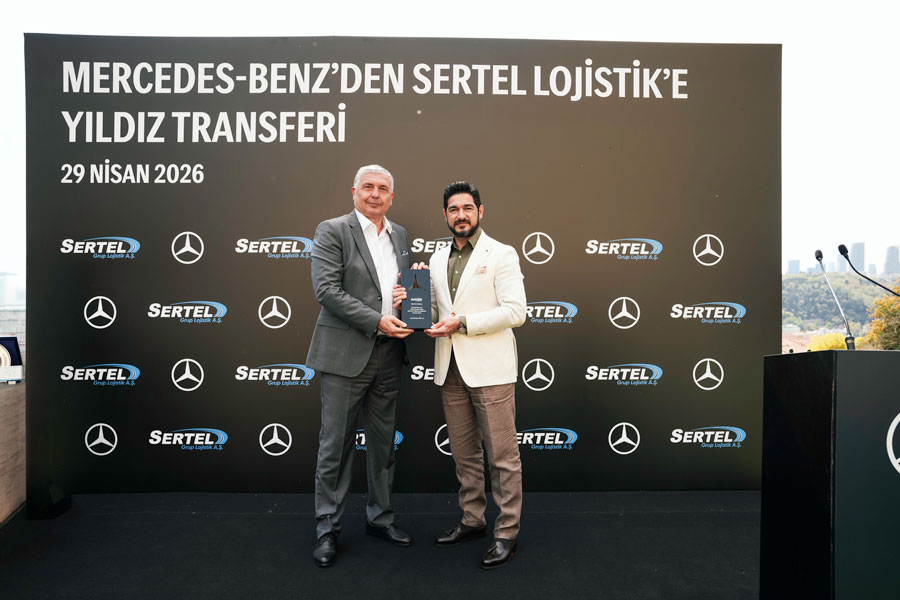 Mercedes-Benz Türk İcra Kurulu Başkanı Süer Sülün ve Sertel Grup Lojistik Yönetim Kurulu Başkanı Abdullah Sert