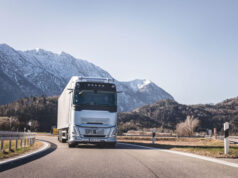 Volvo Trucks’ın tamamen yeni içten yanmalı motor platformu yüksek yakıt verimliliği sunuyor ve çok çeşitli alternatif yakıtlar için hazır Volvo Trucks