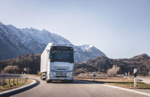 Volvo Trucks’ın tamamen yeni içten yanmalı motor platformu yüksek yakıt verimliliği sunuyor ve çok çeşitli alternatif yakıtlar için hazır Volvo Trucks