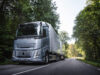 Volvo Trucks, CO2 yayımlarını azaltmak ve karbonsuzlaştırmayı hızlandırmak için yeni güç aktarma sistemlerinden oluşan bir ürün yelpazesinin küresel sunumunu duyurdu Volvo Trucks