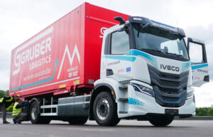 Gruber Logistics, IVECO ve AIT, EMPOWER projesi denemesiyle sıfır yayımlı ağır taşımacılıkta ilerleme kaydediyor Gruber Logistics, IVECO, AIT, EMPOWER projesi