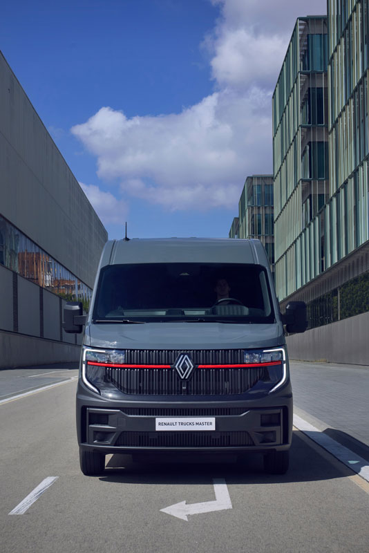 Renault Trucks Master Red EDITION