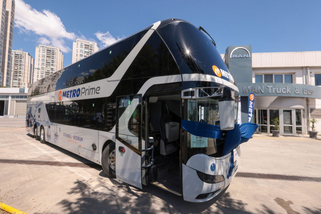 Neoplan Skyliner