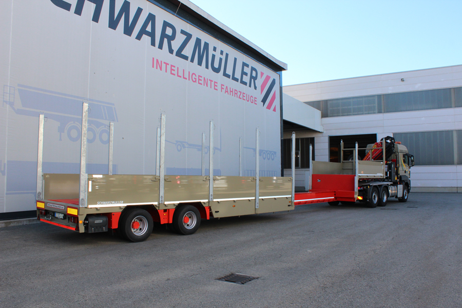Schwarzmüller low-loader