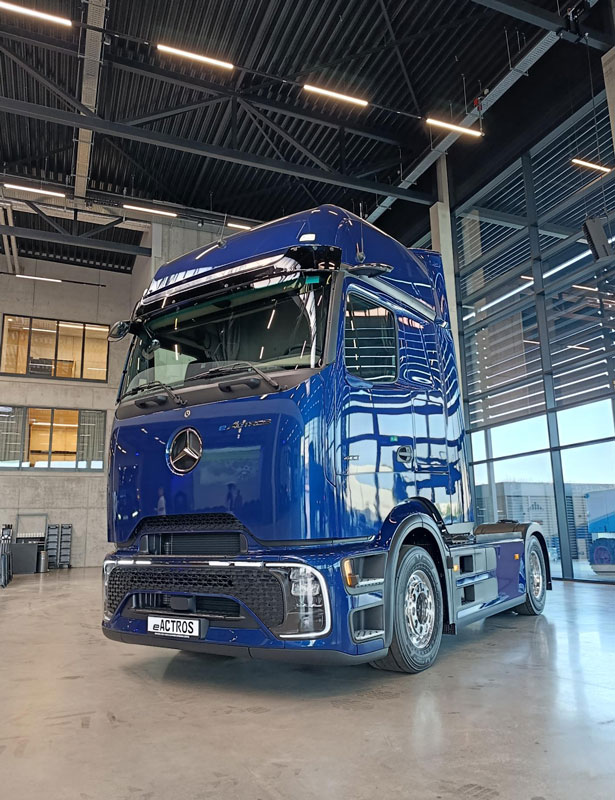 eActros 400