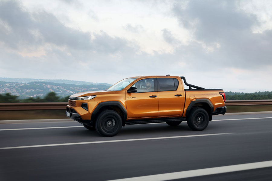 Yeni Toyota Hilux