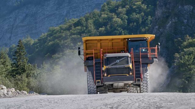 Allison donanımlı Volvo R100E