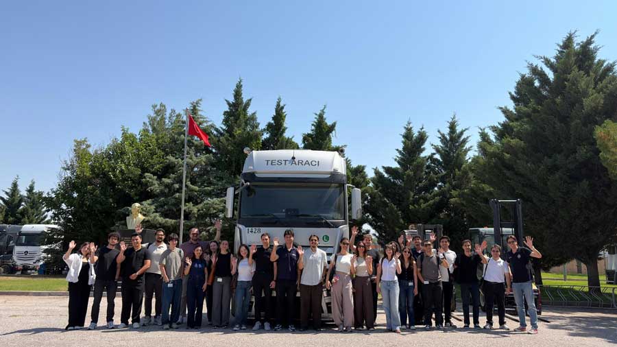 Her Gencimiz Bir Fidan
