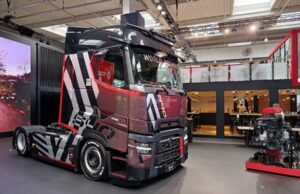 Renault Trucks, IAA Transportation 2026’ya iki prömiyer ve eksiksiz bir elektrikli ürün yelpazesiyle katıldı Renault Trucks DE13 R