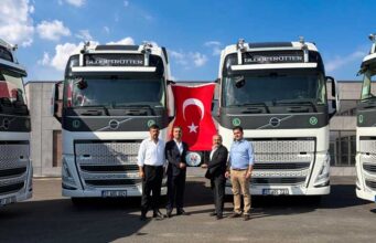 Volvo Trucks, ADES Uluslararası Nakliyat’a 30 adet Volvo FH 500 teslim etti Volvo FH 500 HP 4x2