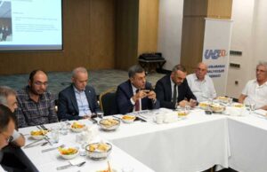 Aras’tan Konya’da nakliyecilere kritik uyarılar: “Maliyetinizi doğru hesaplayın” UND Yönetim Kurulu Başkanı Şerafettin Aras