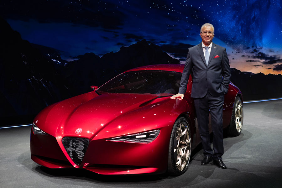 Alfa Romeo CEO'su Santo Ficili