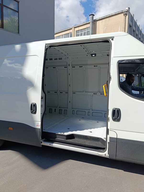 Iveco Daily 35-160 Hi-Matic Panel van