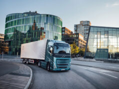 Volvo, 700 km’ye kadar menzile sahip elektrikli kamyonların seri üretimine başladı Volvo FH Aero Electric