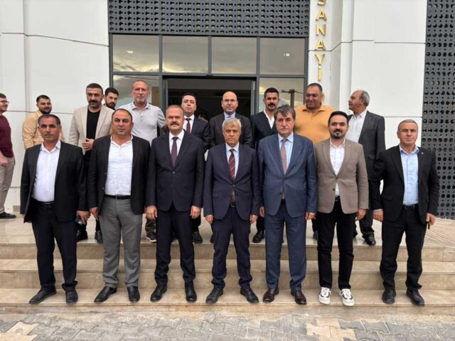und-ev-sahipliginde-kiziltepe-de-sektor-istisare-toplantisi-21533-1 UND